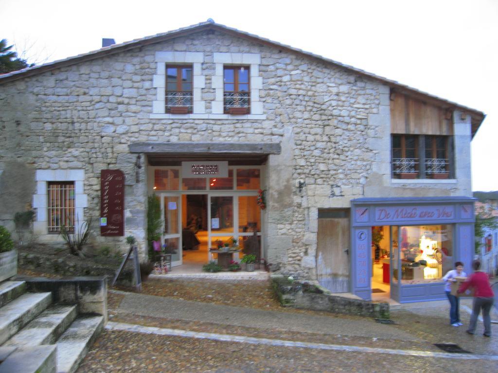 Faubourg St Jean Apartman Aubeterre-sur-Dronne Kültér fotó